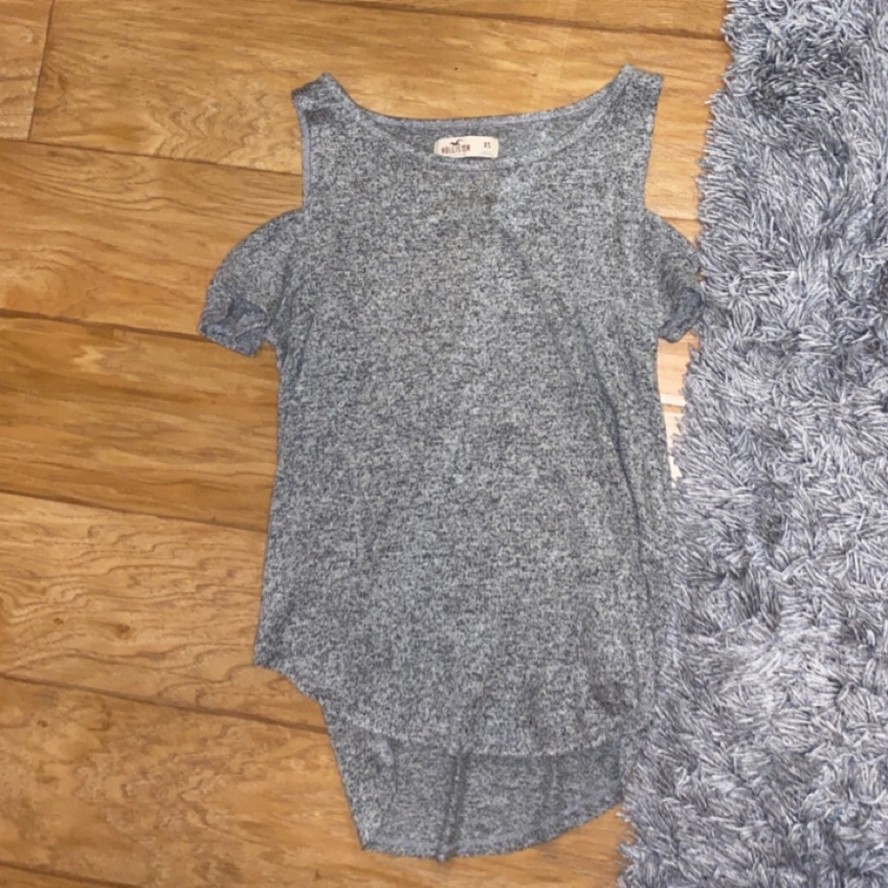 Grey open shoulder tee shirt